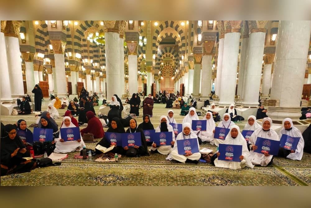 Rumah Ngaji Komuniti Teluk Muroh yang berpeluang menganjurkan Khatam Tadabbur My #QuranTime 1.0 di Masjid Nabawi, Madinah pada 8 Oktober lalu.