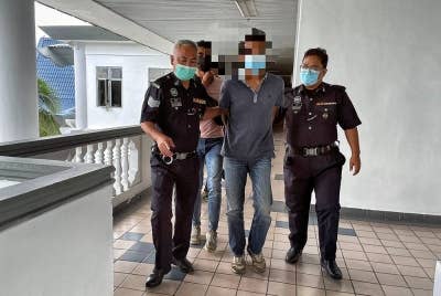 Lelaki berusia 48 tahun dijatuhi hukuman penjara empat tahun oleh Mahkamah Sesyen di sini, pada Khamis.