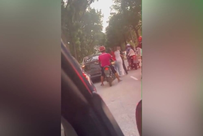 Video tular yang memaparkan kejadian terbabit selepas dimuat naik seorang pengguna Twitter pada Jumaat.