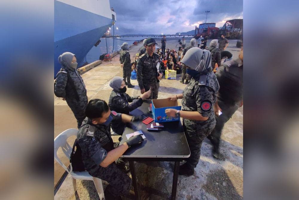 Statistik setakat 4 Oktober merekodkan warga Indonesia adalah yang tertinggi diusir iaitu seramai 12,922 orang diikuti dengan Myanmar (3,417) dan Filipina (2,393).