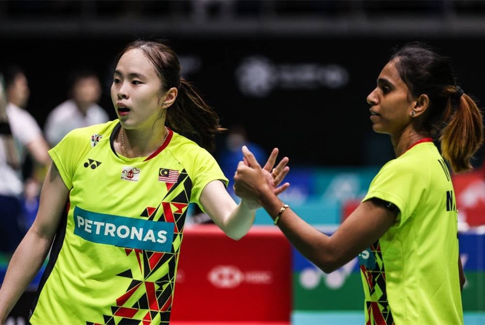 Thinaah (kanan) dan Pearly akan menyertai jelajah Eropah bermula Selasa. - Foto Agensi