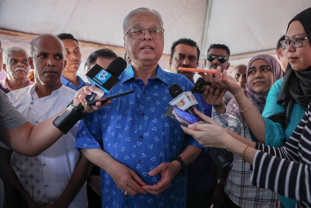 Ismail Sabri ditemui media pada program Moh Ngeteh Bersama Masyarakat India Parlimen Bera hari ini. - Foto Bernama