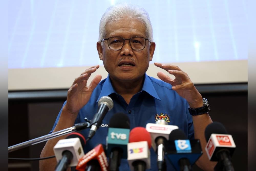 Hamzah Zainudin - Foto Bernama