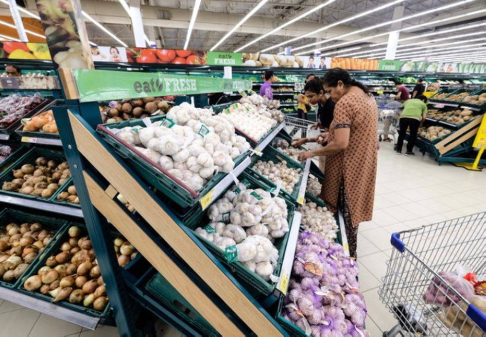 KPDNHEP menyenaraikan lapan barangan bagi pelaksanaan Skim Harga Maksimum Musim Perayaan Deepavali 2022. - Foto Bernama