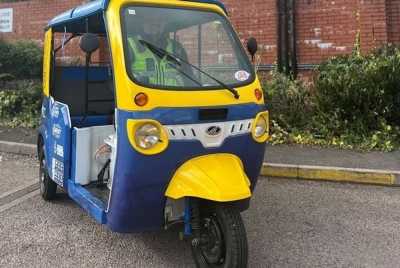 Kenderaan Tuk-Tuk digunakan oleh pihak polis di daerah Gwent, Wales. - Foto Polis Gwent