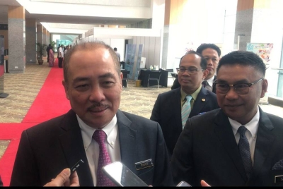 Hajiji ketika ditemui pemberita selepas hadir Majlis Jasamu Dikenang Pesara Perkhidmatan Awam Negeri Sabah Tahun 2022 di SICC, Kota Kinabalu.