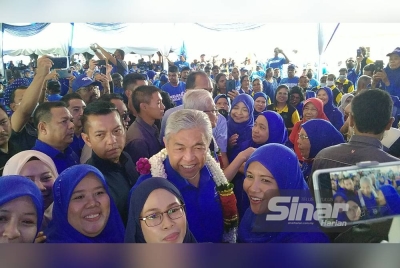 Ahmad Zahid ketika melancarkan Gerak Kerja Jentera BN Kedah PRU15 di Dataran Serdang pada Rabu.