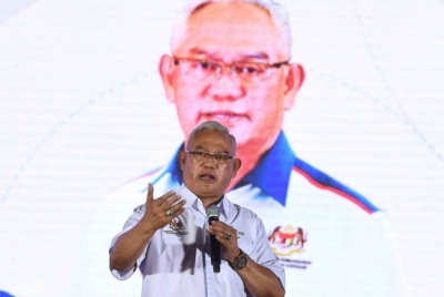 Noh Omar - Foto Bernama