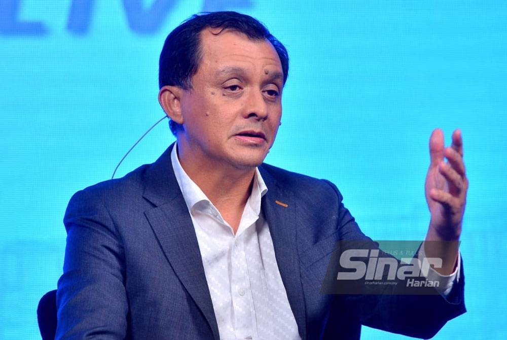 Ahmad Idham ketika dalam program Sinar Live bertajuk Antara Realiti dan Ramalan yang disiarkan di semua platform Sinar Harian pada Rabu.