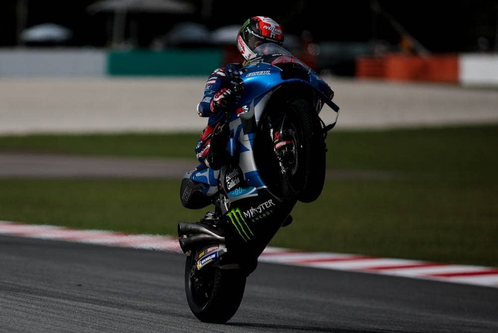 Aksi pelumba Team Suzuki Ecstar, Alex Rins ketika sesi latihan bebas kedua MotoGP 2022 di Litar Antarabangsa Sepang hari ini. - Foto Bernama