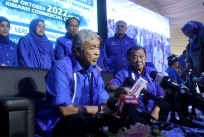 Ahmad Zahid ketika sidang akhbar selepas hadir Gelombang Biru BN Zon 3 di Kimanis pada Ahad.