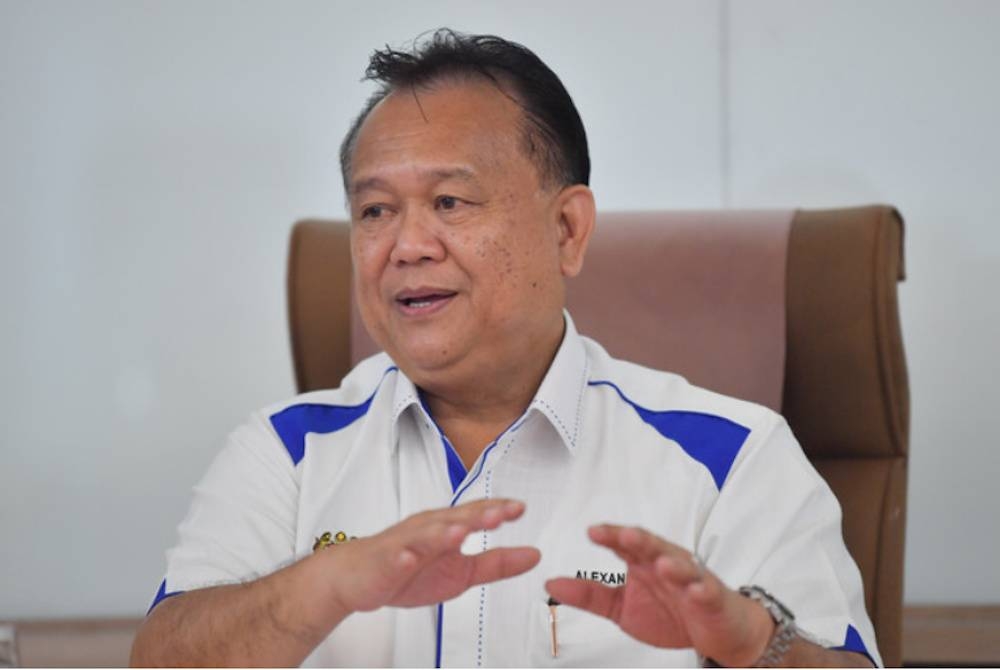 Alexander Nanta Linggi - Foto Bernama