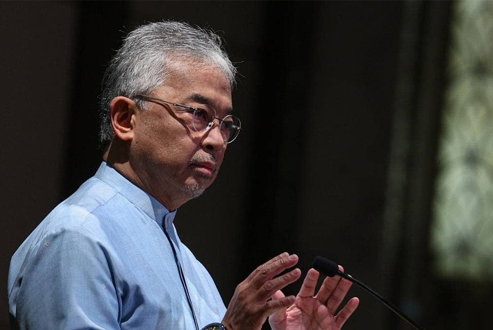 Yang di-Pertuan Agong Al-Sultan Abdullah Ri’ayatuddin Al-Mustafa Billah Shah berkenan menyampaikan titah pada Majlis Santapan Malam bersama Diaspora Malaysia di Singapura. - Foto Bernama.