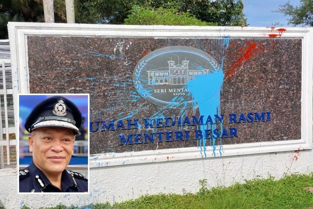 Stor dalam kawasan kediaman rasmi MB Kedah terbakar sehari sebelum tembok pagar di situ dilempar cat pada 17 Oktober lalu. (Gambar kecil: Wan Hassan)