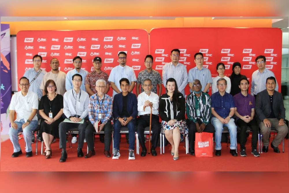 Barisan wakil daripada lima media iaitu Sinar Harian, Astro Awani, The Star, Sin Chew Daily dan Malaysia Nanban serta tiga firma penyelidikan terdiri daripada Ilham Centre, Huayan Policy Institute Centre dan O2 Research Malaysia yang bergabung mengumpulkan suara rakyat Malaysia menerusi kaji selidik mega.