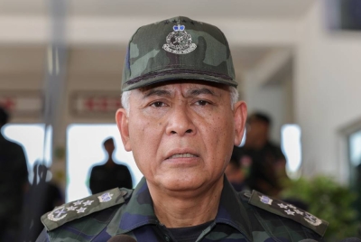 Acryl Sani ketika ditemui pengamal media selepas hadir Majlis Penutupan Kursus Tiger Platoon PGA di Markas Batalion 6 PGA hari ini. - Foto Bernama