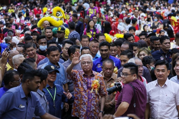 Ismail Sabri ketika tiba pada program Muafakat Keluarga Malaysia Parlimen Bera di Dewan SRJKC Triang 2 hari ini. - Foto Bernama