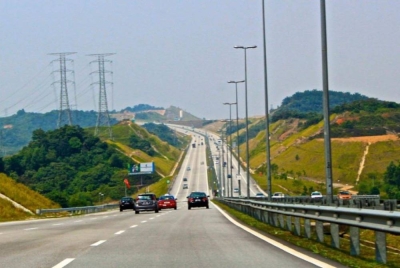 Pelaksanaan laluan kontra dari Kilometer (KM) 11.5 sehingga KM7.9 arah Utara Lebuhraya MEX (Putrajaya - Kuala Lumpur) yang dijadualkan bermula pada 1 November ditangguhkan kepada suatu tarikh yang akan diumumkan kelak. - Gambar hiasan