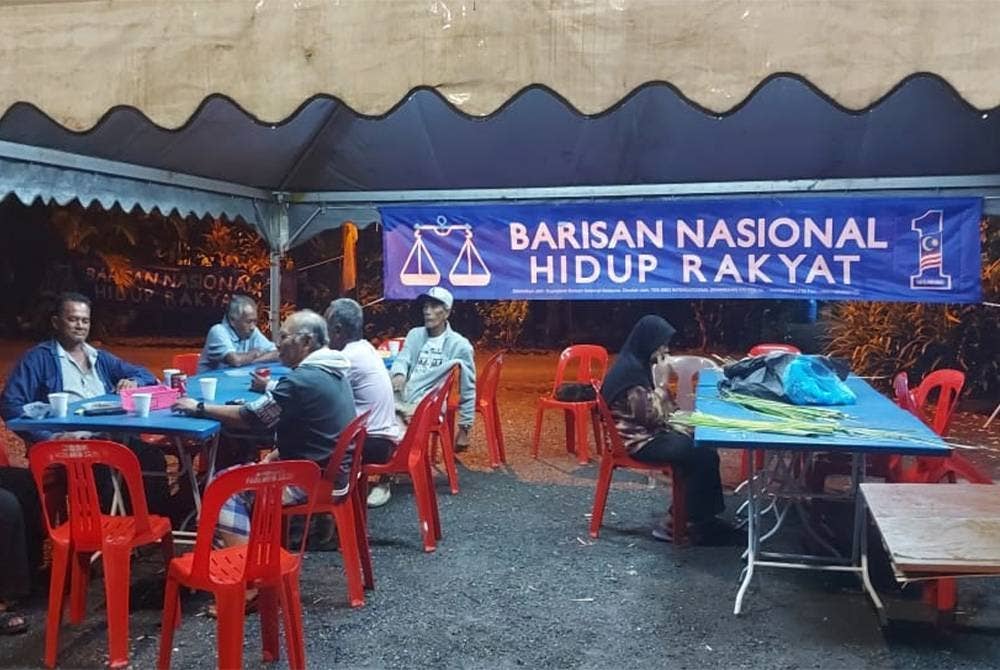 'Orang-orang lama UMNO' di PDM Sena mendakwa tidak tahu mengenai dakwaan penutupan bilik gerakan seperti yang tersebar di media sosial.