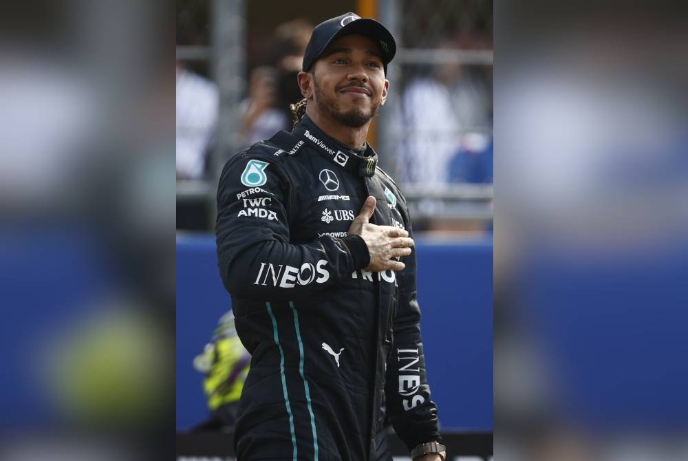 Hamilton mahu melanjutkan kontraknya bersama Mercedes sehingga melepasi usia 40 tahun. - Foto EPA