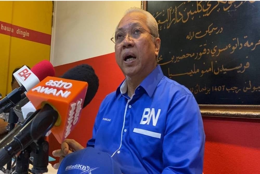 Annuar ketika sidang akhbar di Pejabat Perhubungan UMNO Kelantan di Kota Bharu pada Jumaat.