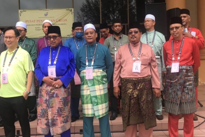 Dari kiri, Jopesh, Mustaffar Kamal, Andansura, Mohd Fauzi dan Zulkifli sah bertanding di kerusi N13 Beserah pada PRU15.