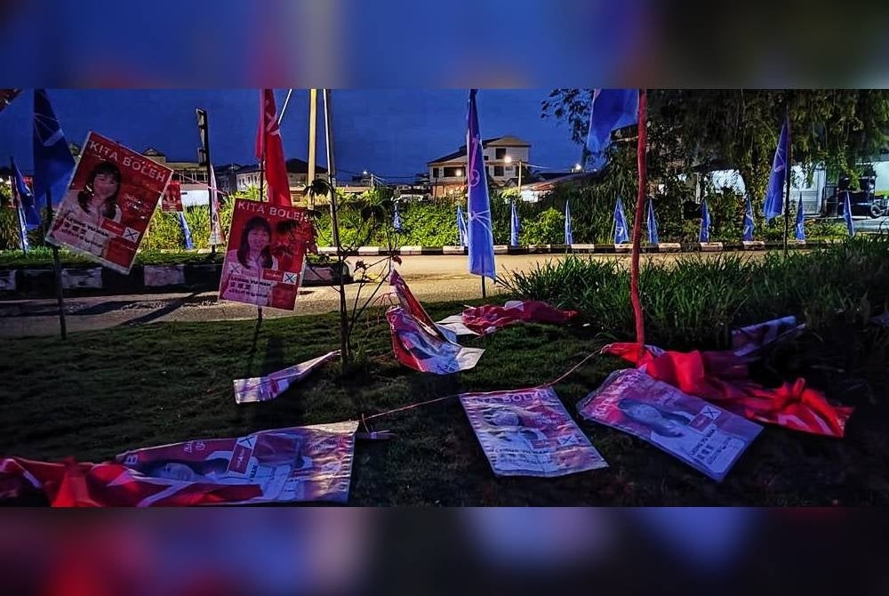 Antara bahan kempen PH yang didakwa dirosakkan oleh individu tidak dikenali.