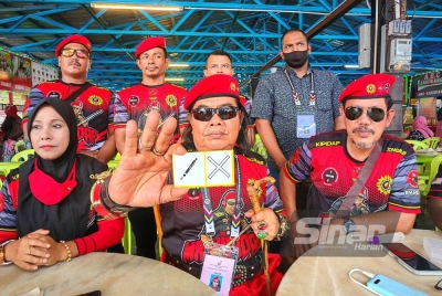 Rani Kulup menggunakan logo pen mewakilinya pada PRU15.