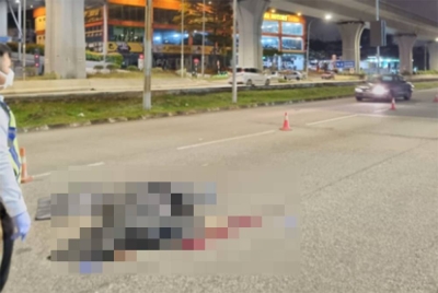 Seorang lelaki maut akibat dilanggar kenderaan yang masih belum dikenal pasti di Jalan Cheras menghala Kajang berhampiran Eco Cheras Mall pada Sabtu.