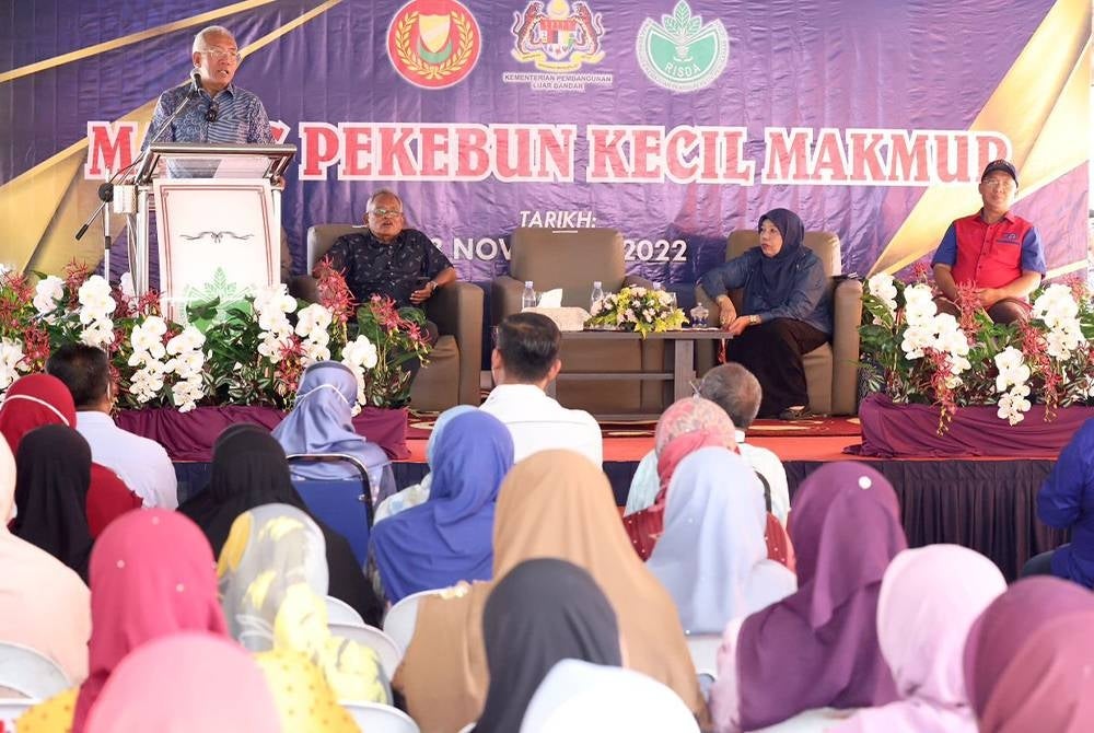 Mahdzir berucap pada Majlis Pekebun Kecil RISDA Makmur Daerah Padang Terap di Kampung Baru Padang Sanai, Kuala Nerang pada Selasa.