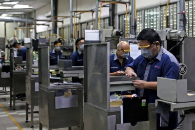 Jumlah tenaga buruh dalam negara meningkat 0.2 peratus kepada 16.66 juta orang pada September. - Foto Bernama