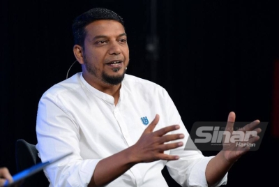 Muhammad Rafique ketika Program Sinar Live bertajuk 'Survival Calon Hot Seat' yang berlangsung di Kompleks Kumpulan Karangkraf pada Khamis. - FOTO MOHD HALIM ABDUL WAHID