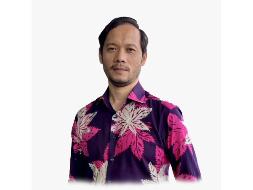 Associate Prof Dr Mohd Yusof Saari