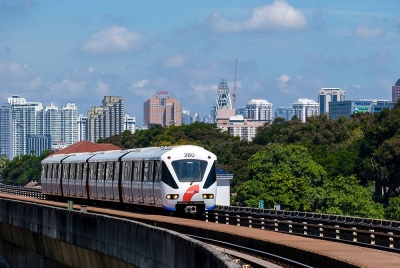 Sebanyak 16 stesen sistem Transit Aliran Ringan (LRT) laluan Kelana Jaya digantung operasi selama tujuh hari akibat masalah teknikal. - Gambar hiasan 123RF