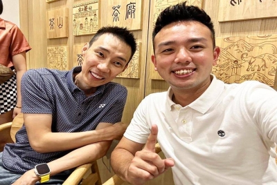 Jian Boon (kanan) bersama Chong Wei.