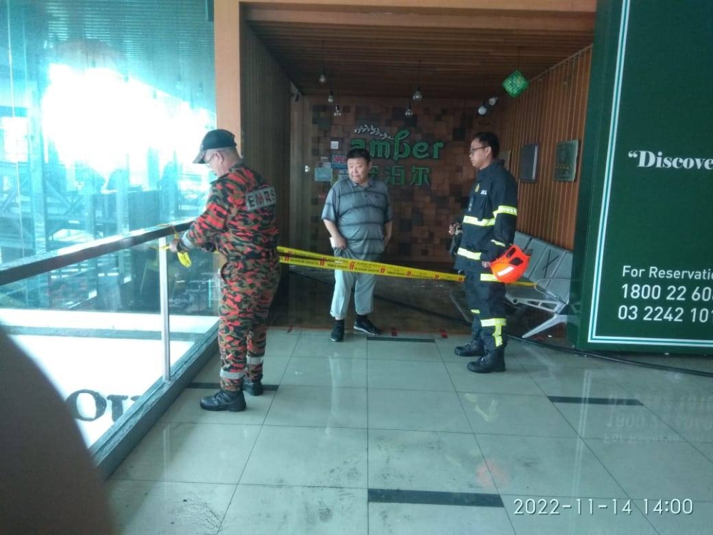 Kebakaran berjaya dipadam pada jam 1.20 petang. - Foto JBPM Kuala Lumpur