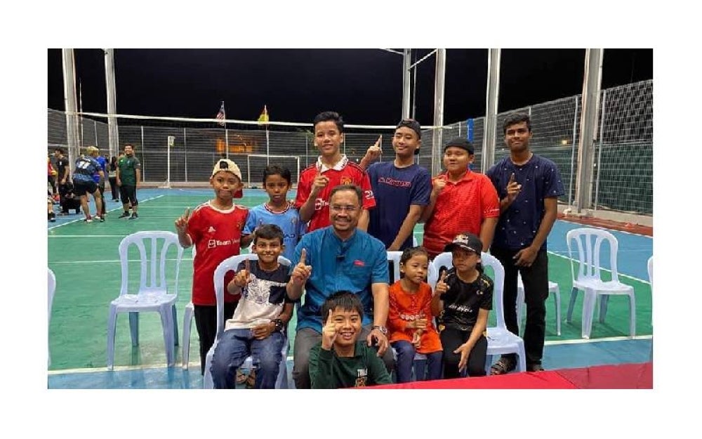 Azli juga mahu menumpukan kepada pembangunan sukan untuk remaja dan juga memperkasakan bidang pendidikan untuk warga Shah Alam.