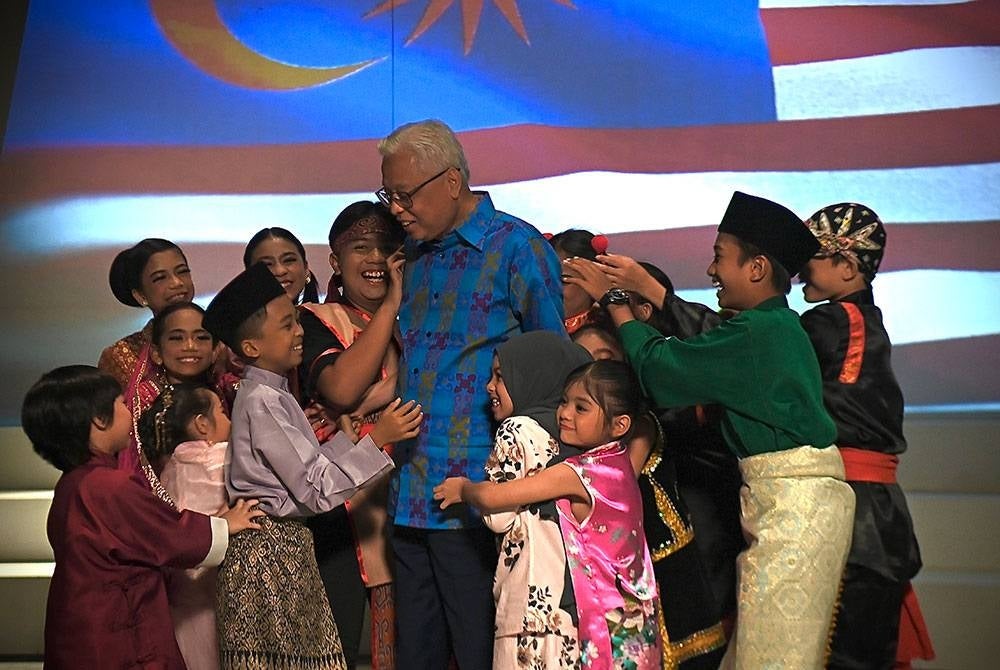 Ismail Sabri tekad memulihkan negara sebagai seperti sebuah keluarga dengan melancarkan inisiatif Keluarga Malaysia.