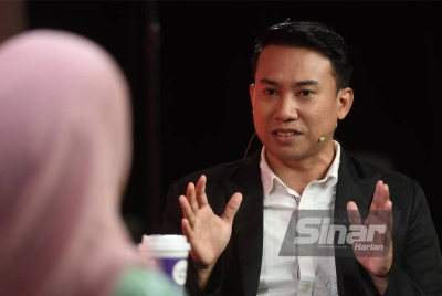 Dr Hussain Yusri ketika menjadi tetamu rancangan Kompas Rasuah Busters Edisi Khas PRU15 bertajuk PRU15: YB Terpaling Rakyat yang disiarkan secara langsung di semua platform digital Sinar Harian pada Jumaat dan dihoskan oleh Asmaliza Mansor.
