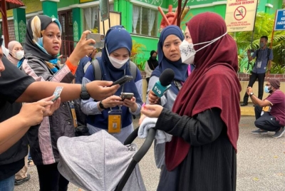 Nurul Iffah ketika ditemui di Pusat Mengundi SK Puncak Alam 2 di sini pada Sabtu.