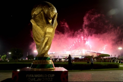 Persembahan bunga api pada penghujung majlis perasmian sebelum perlawanan pembukaan Kumpulan A Piala Dunia 2022, Qatar dan Ecuador di Stadium Al Bayt, Al Khor. Foto: EPA