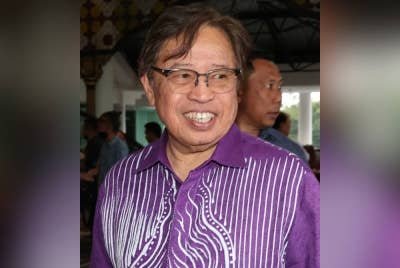 Abang Johari - Foto Bernama