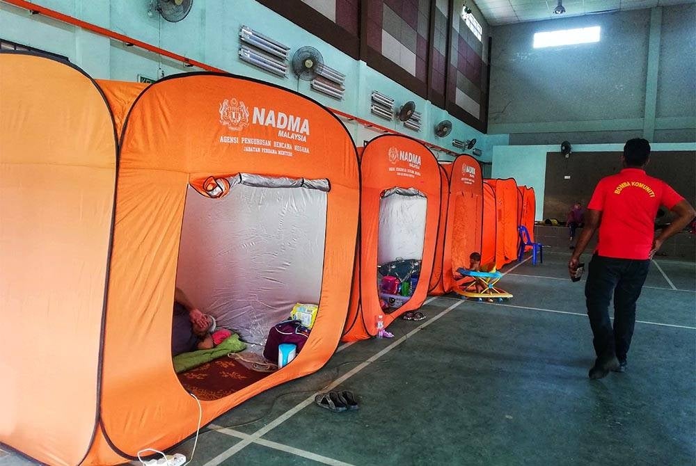 Seramai 29 mangsa banjir ditempatkan di Dewan Sri Gading, Termerloh.