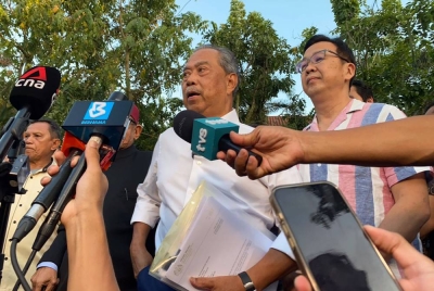 Muhyiddin Yassin ketika sidang akhbar di kediamannya di Bukit Damansara pada Selasa.