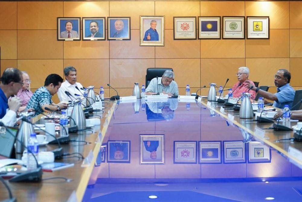 Rundingan mengenai sama ada BN akan bersama PH atau PN adalah keputusan Majlis Tertinggi BN.