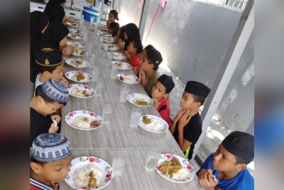 Anak-anak yatim dan asnaf memerlukan dana bagi meneruskan kehidupan seharian. Foto: Ihsan Al-Barakh
