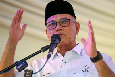 Datuk Seri Wan Rosdy Wan Ismail - Foto Bernama