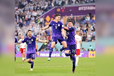 Alvarez melengkapkan kemenangan bergaya Argentina ke atas Poland. - Foto Agensi