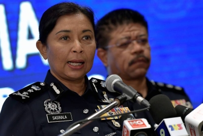 Sasikala Devi ketika sidang media di Ibu Pejabat Polis Kontinjen Selangor pada Jumaat. - Foto Bernama