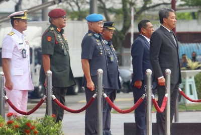 Mohamad tiba di Kementerian Pertahanan bagi memulakan tugas pada Isnin.